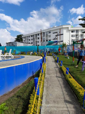 3 km del parque del café con Piscina ApartaHotel